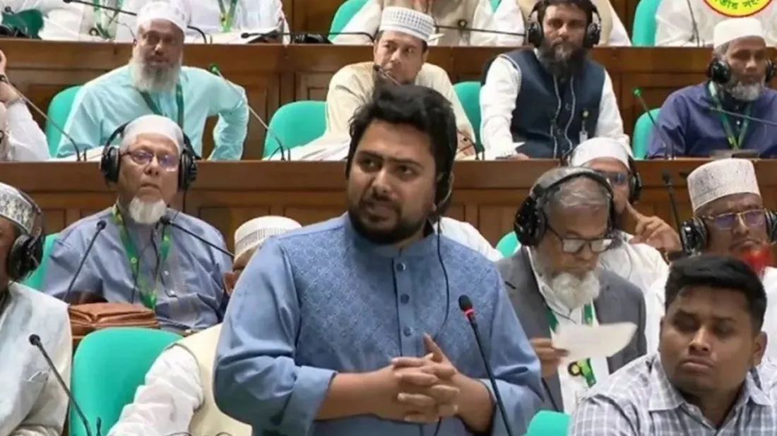 আমরা সংবিধান সংশোধনের জন্য নয়, সংস্কারের জন্য এসেছি: নাহিদ ইসলাম